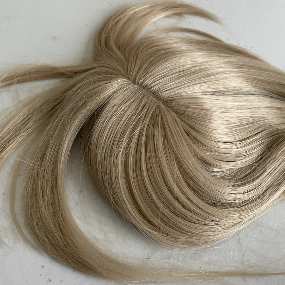 NWT mini 10” honey blonde topper bangs